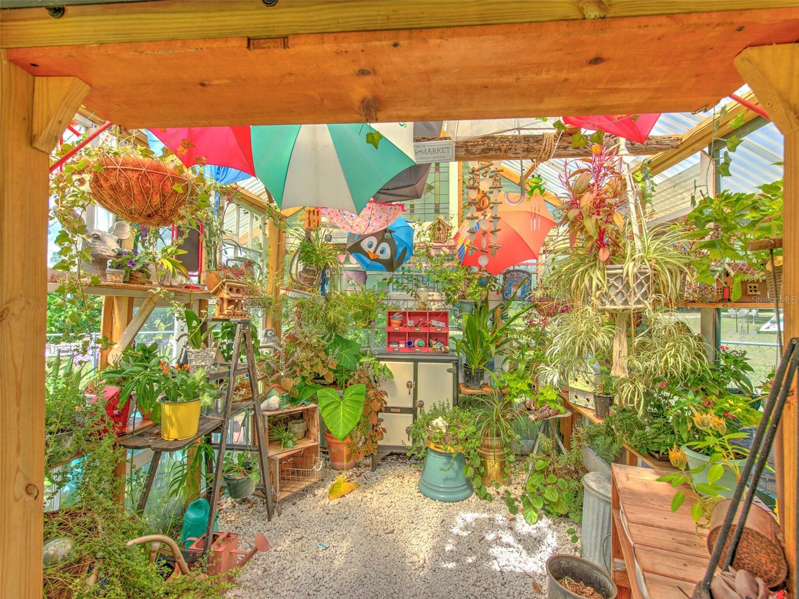 DEESON MANOR - Residential