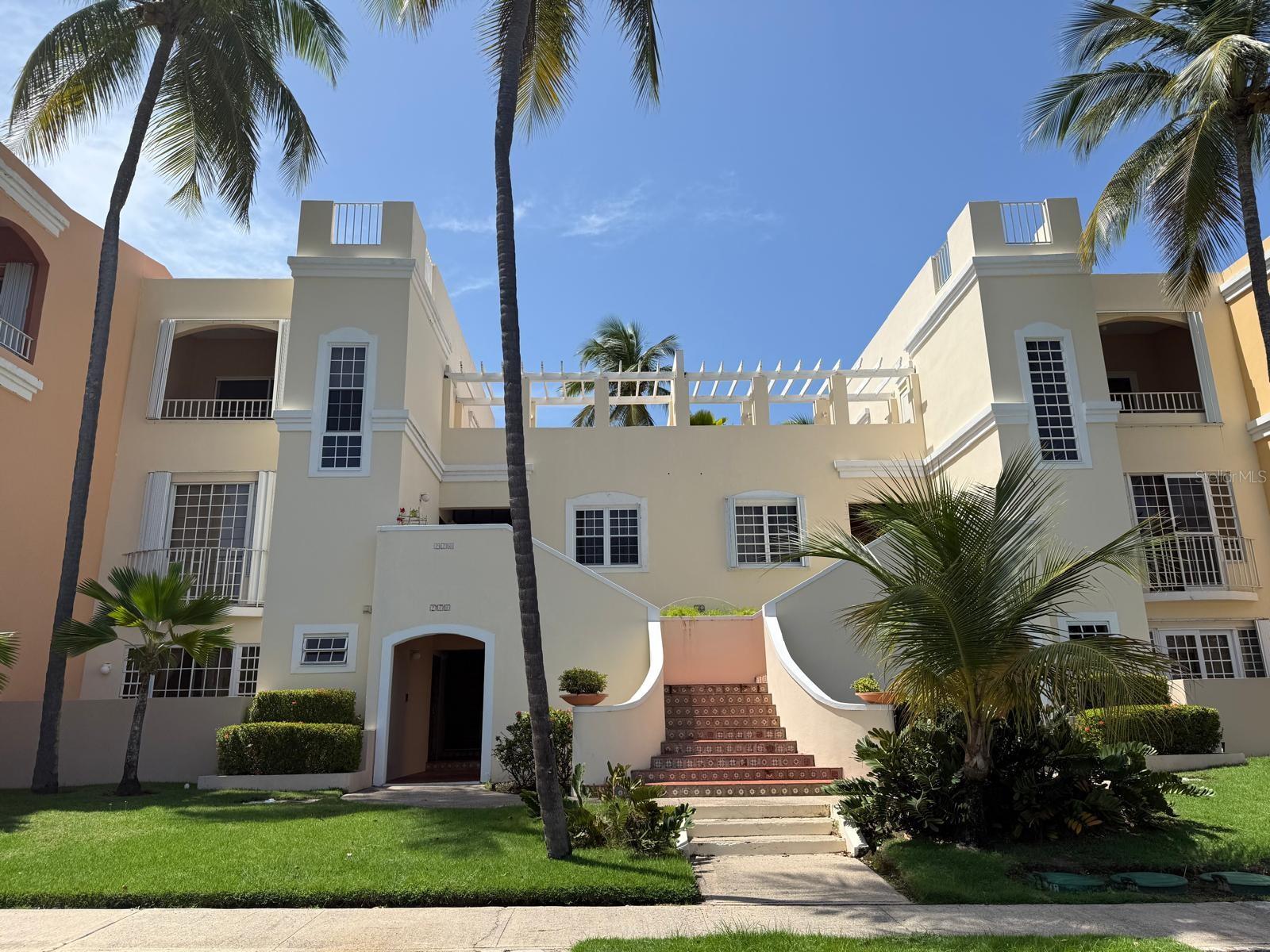 FAIRWAY COURTS - Residential