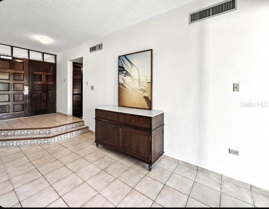 FAIRWAY COURTS - Residential