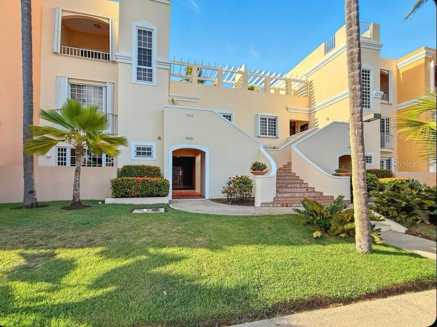 Beautiful 2-bedroom, 2-bath garden unit in Fairway Court, Palmas del Mar, featuring two balconies perfect for relaxing and enjoying the view. Includes a lock-out, allowing each side to be rented separately—ideal for rentals.

Located near tennis courts, pickleball, and the golf course, this gated community offers 24/7 security and a swimming pool for residents' enjoyment.

Just minutes from the hotel, beach, and other Palmas del Mar amenities, providing comfort and luxury in a prime location.

Includes two parking spaces, marked visitor parking, and designated golf cart parking areas.

Sold under appraisal value and unfurnished, giving you the freedom to personalize your new home.

Don’t miss this opportunity to own an exclusive garden unit with excellent rental potential and a strategic location. Contact us today!