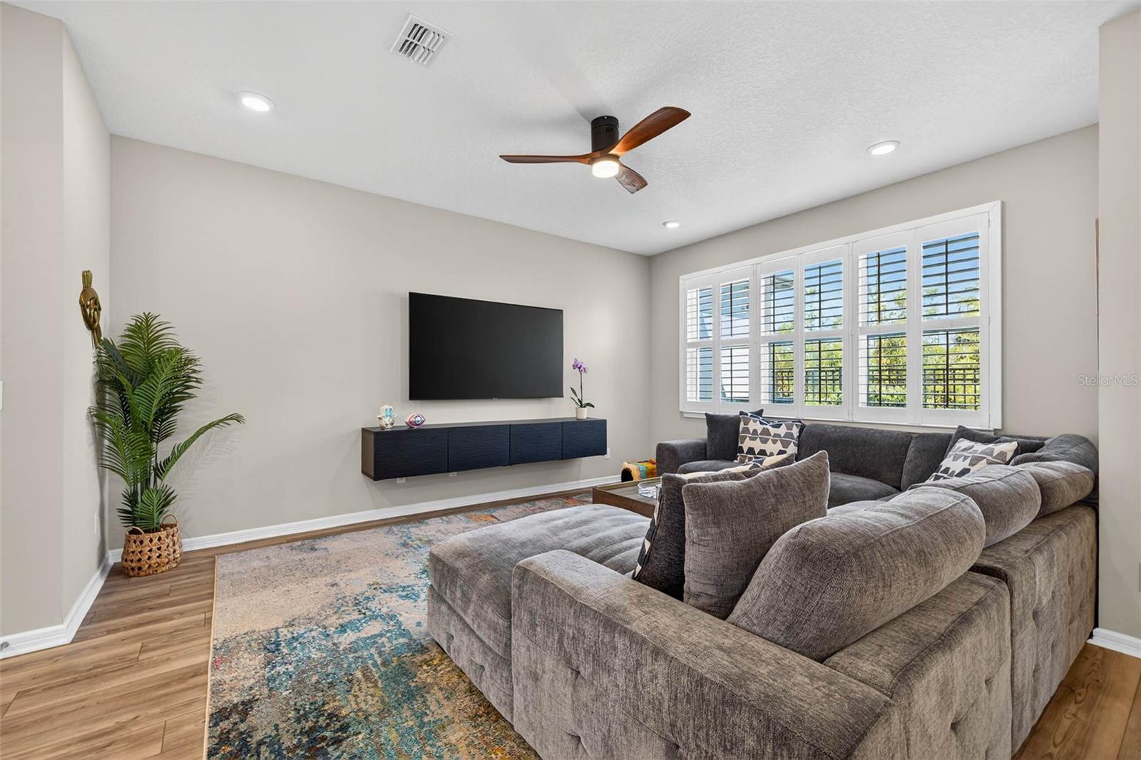 SHORELINE REP - Residential