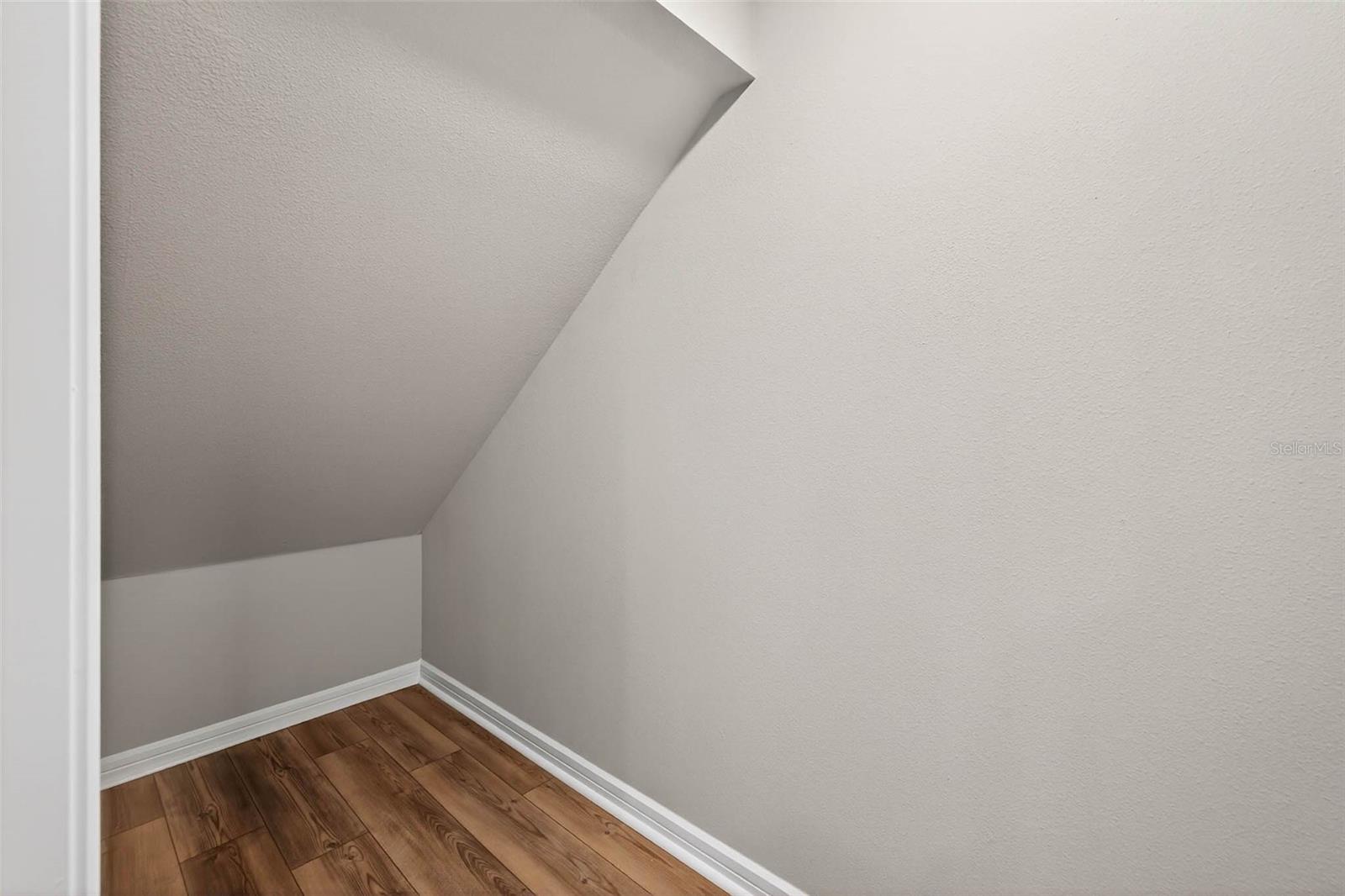 SHORELINE REP - Residential