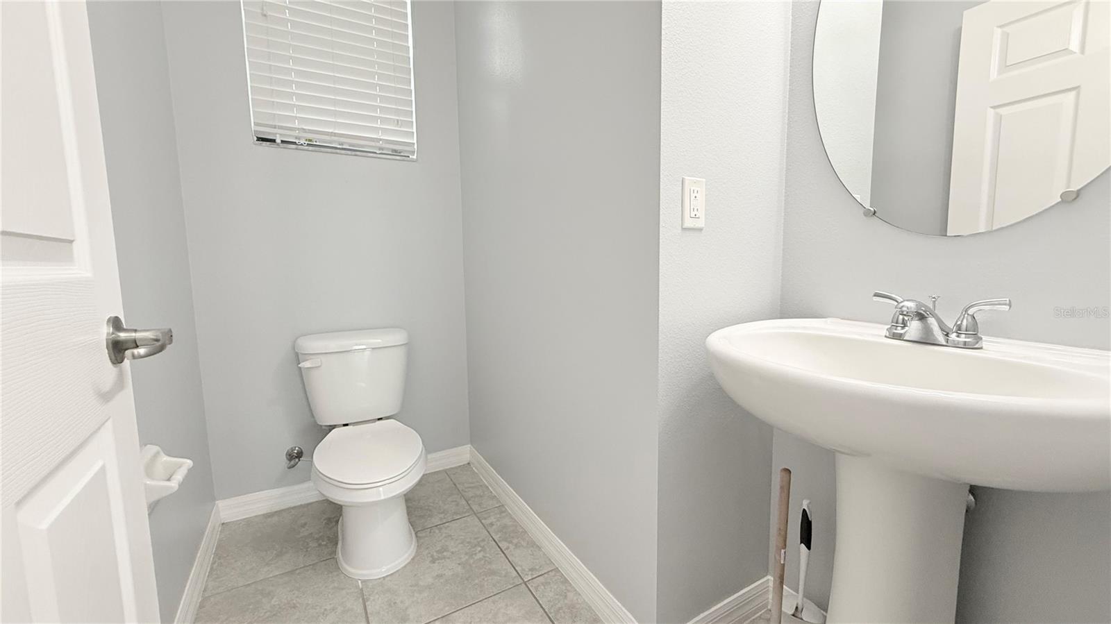 OAK RIDGE - Residential Lease