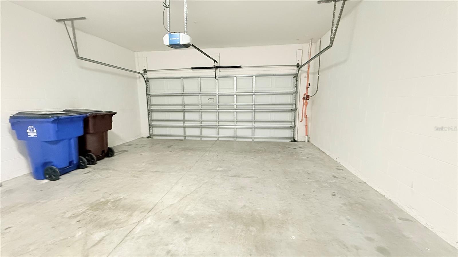 OAK RIDGE - Residential Lease