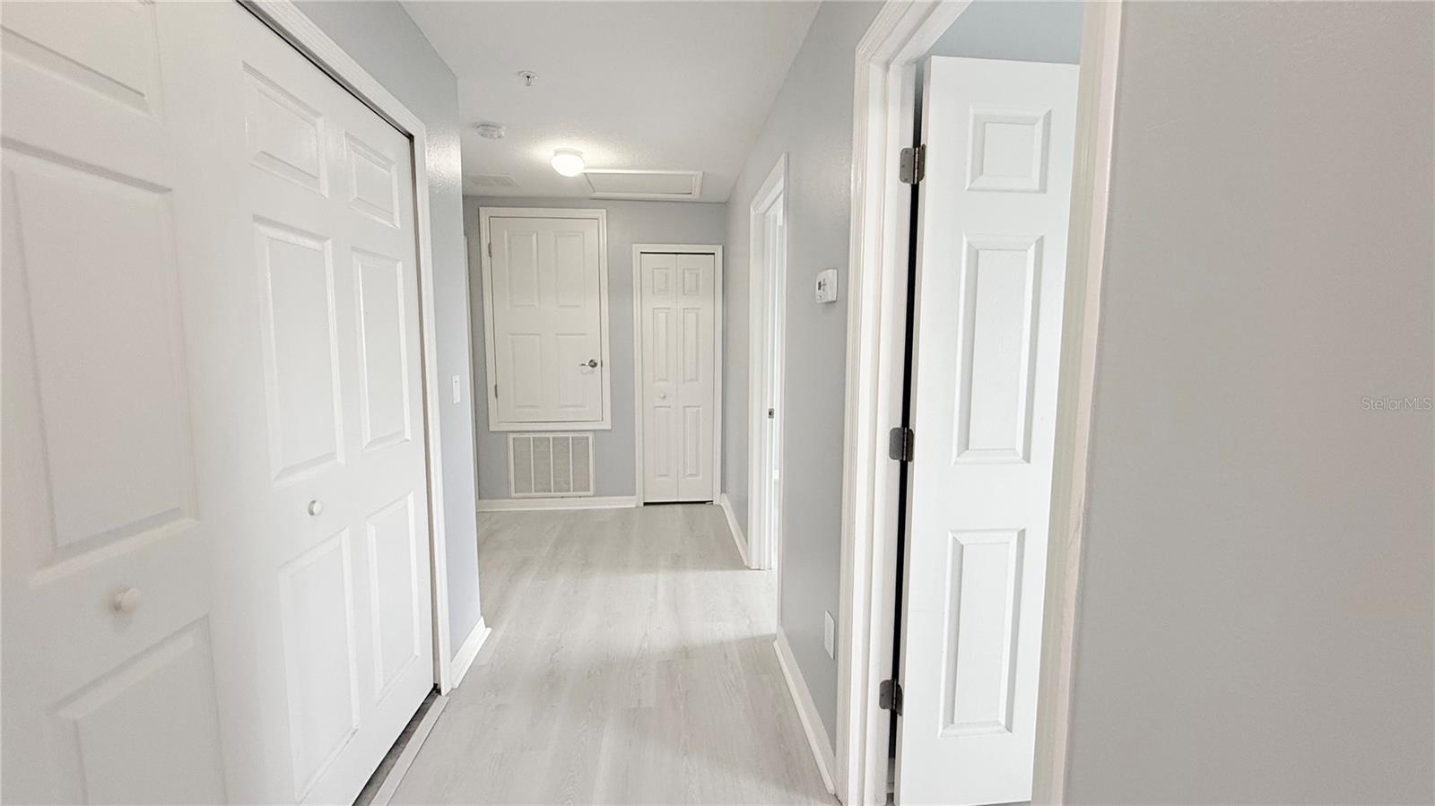 OAK RIDGE - Residential Lease