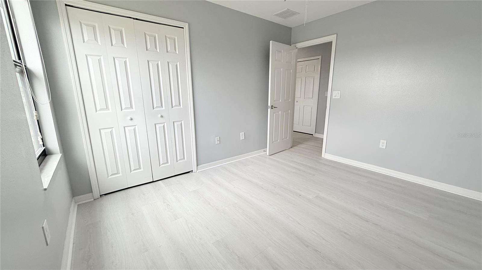 OAK RIDGE - Residential Lease