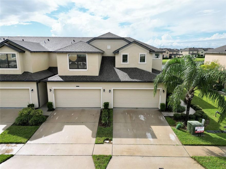 Beautiful and spacious 4-bedroom, 2.5-bath townhome located in the desirable gated community of Oak Ridge in Saint Cloud. This corner unit offers extra privacy, natural light, and a modern open layout perfect for comfortable living.
The first floor features a bright living and dining area with tile flooring throughout, a well-equipped kitchen with stainless steel appliances, and a convenient primary bedroom with ensuite bathroom. Upstairs you’ll find three additional bedrooms, a full bathroom, and easy-care vinyl flooring.
Enjoy peaceful pond views from the screened patio, ideal for morning coffee or relaxing evenings. The home also includes a two-car garage, washer and dryer, and ample storage space.
The community offers great amenities such as a swimming pool and playground, and is conveniently located near the Turnpike, shopping, dining, and schools.
This home is move-in ready and waiting for you!