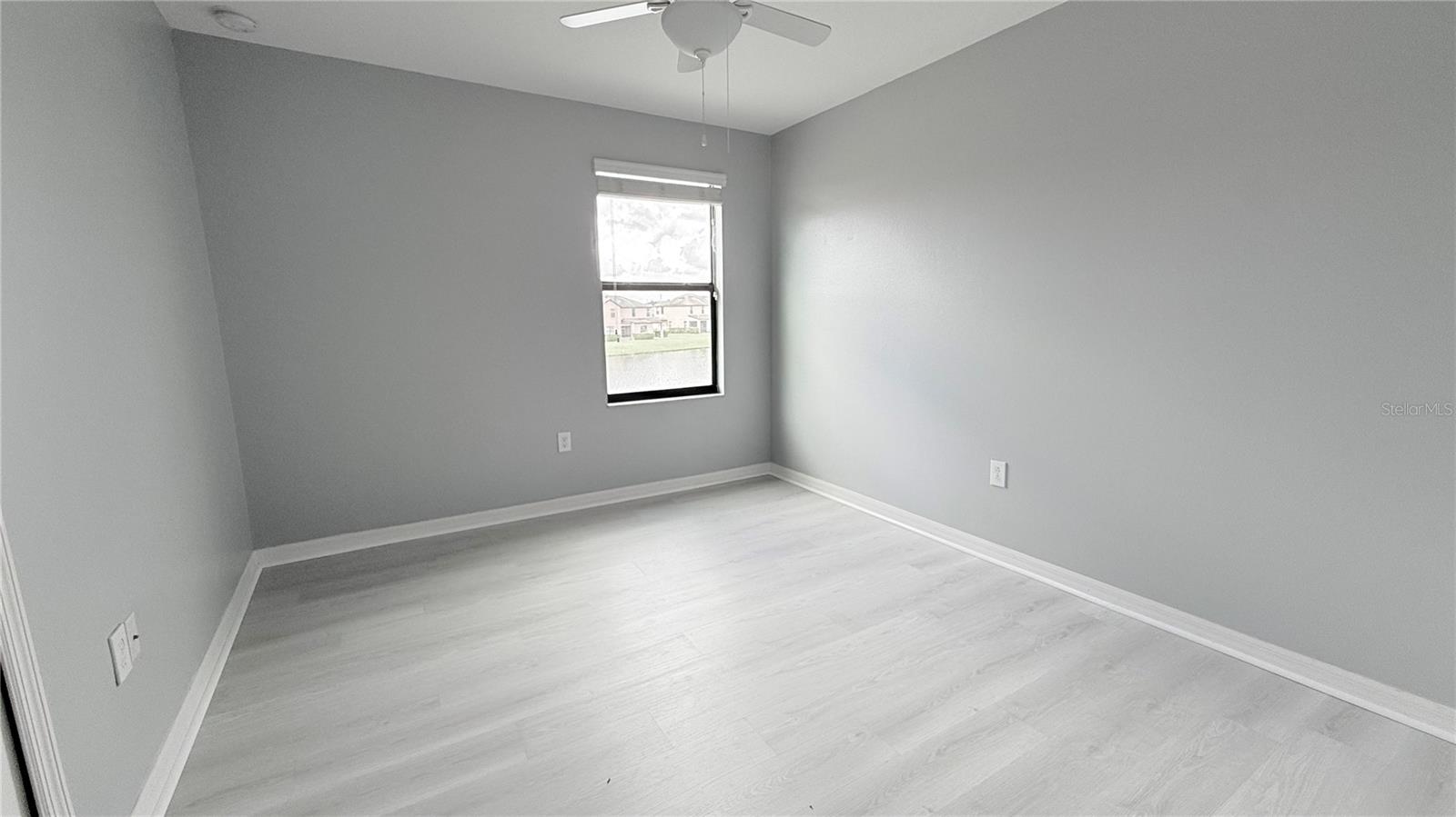 OAK RIDGE - Residential Lease