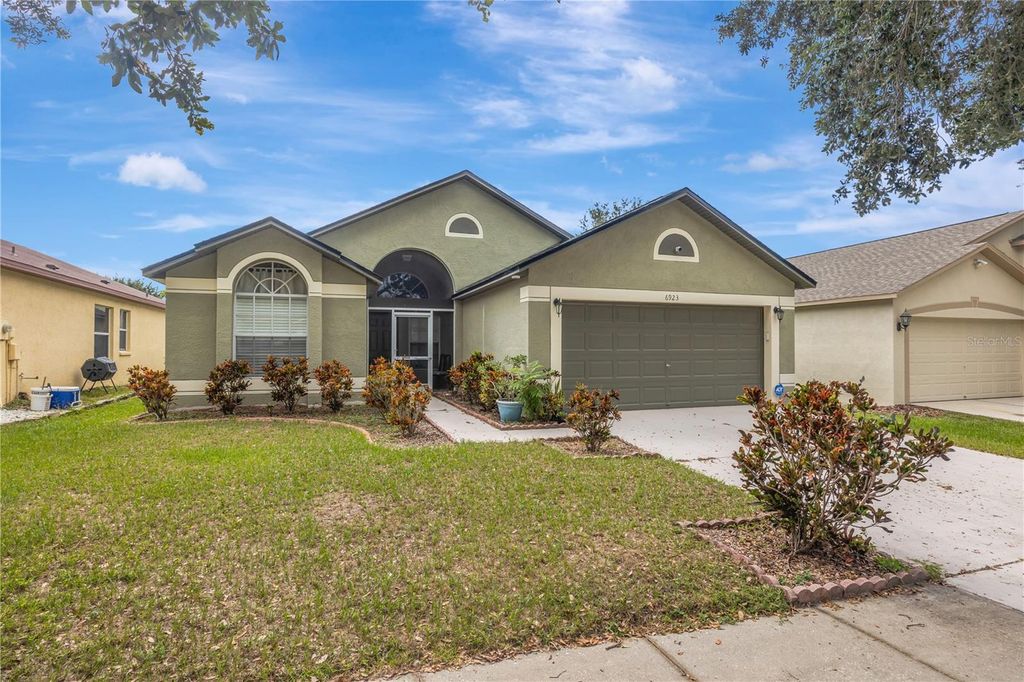 Photo of 6923 Waterbrook Court, Gibsonton, FL 33534 (MLS # TB8433404)
