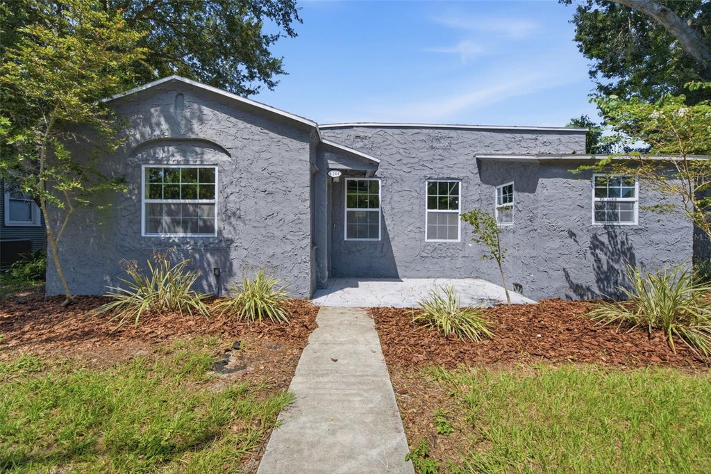 Photo of 1201 S Lincoln Avenue, Lakeland, FL 33803 (MLS # TB8539864)