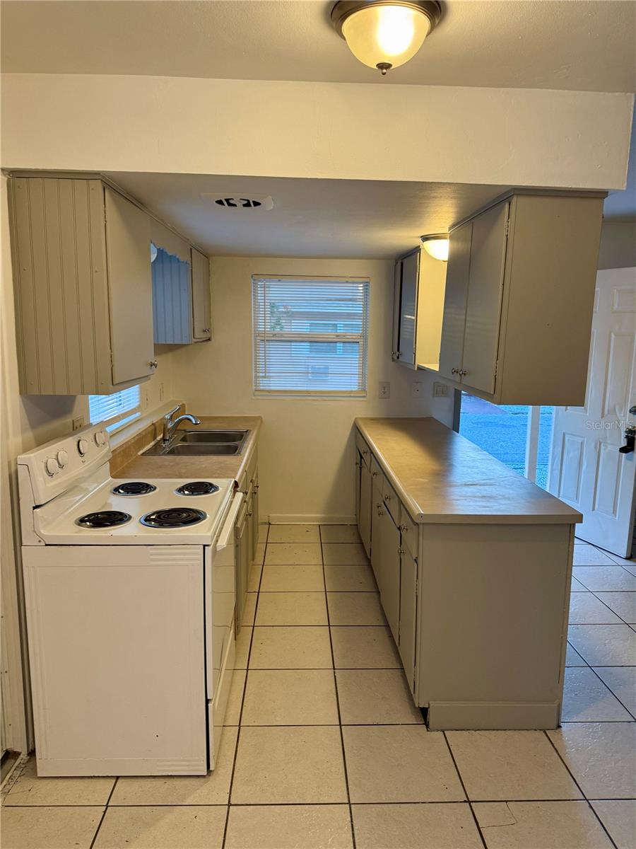 HIGHLAND PARK - Residential Lease