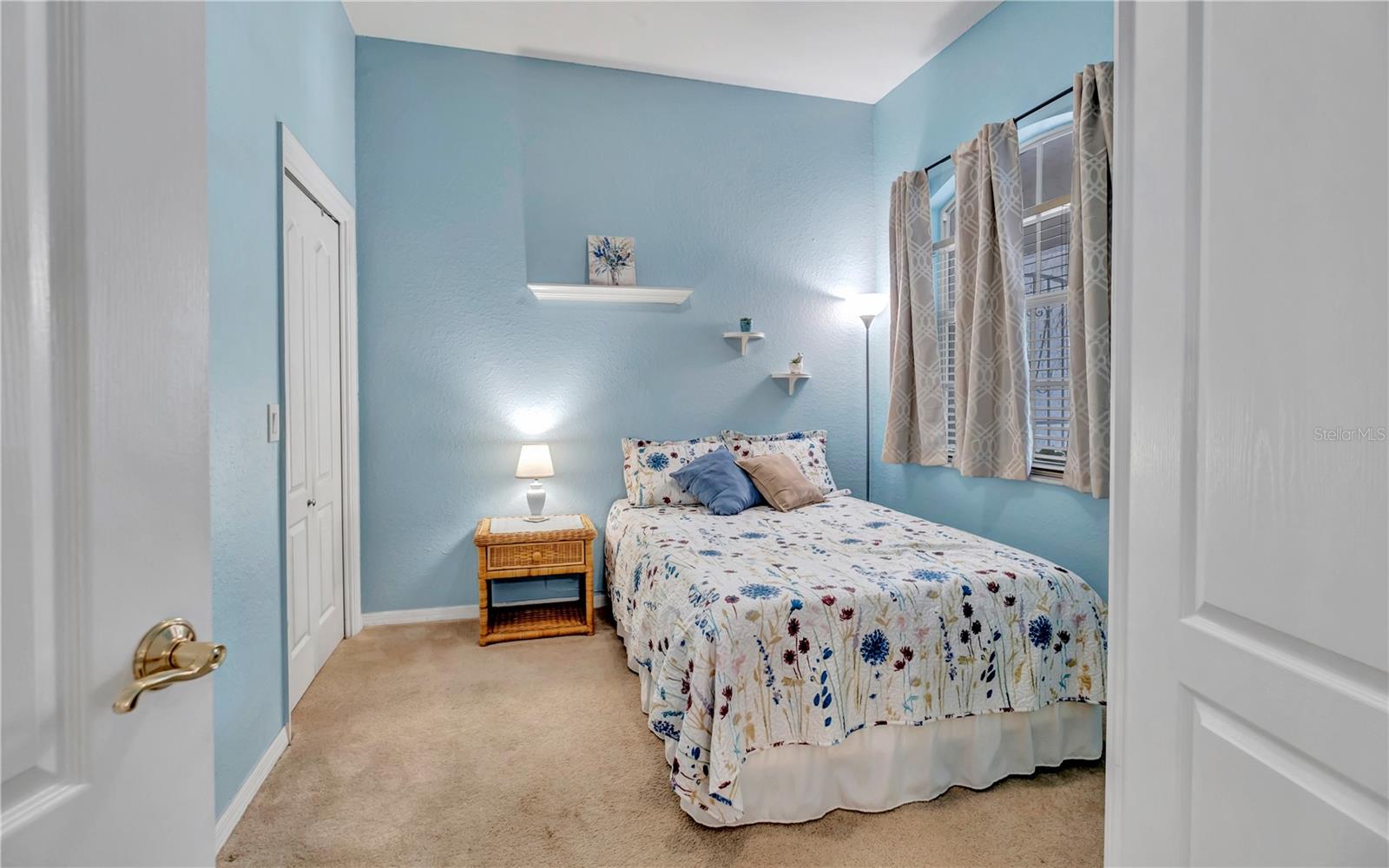 BOBCAT VILLAS - Residential