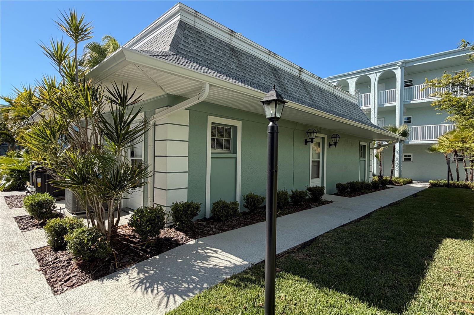 BELLEAIR FOREST - Residential