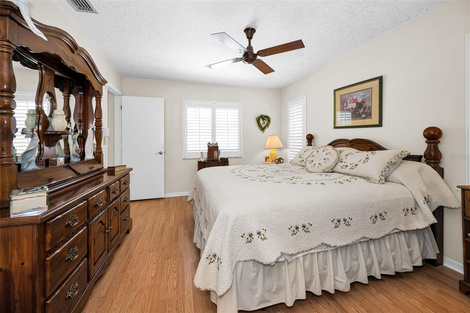 WILSHIRE ESTATES - Residential