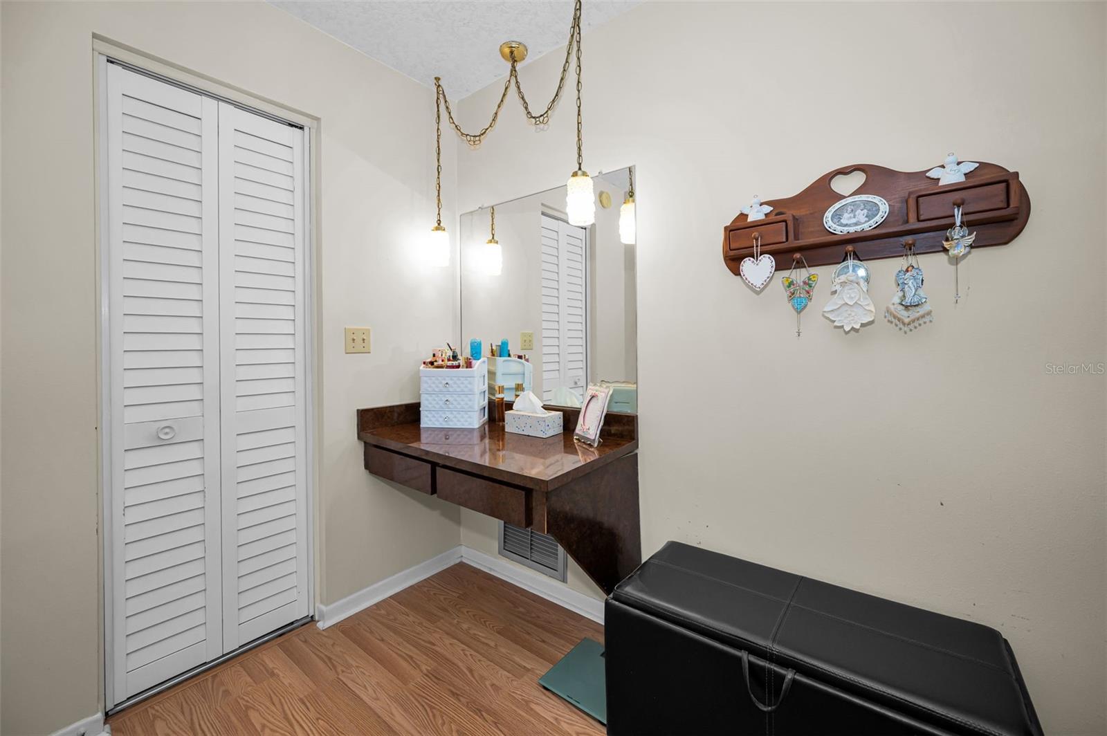 WILSHIRE ESTATES - Residential