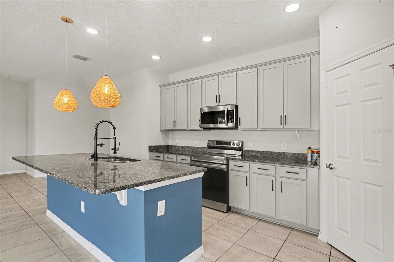 AVALON - Residential