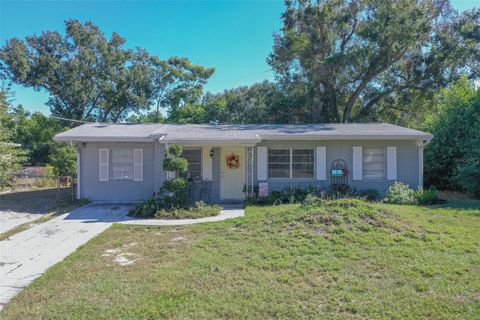 Photo of 1120 30th Street NW, Winter Haven, FL 33881 (MLS # P4936980)
