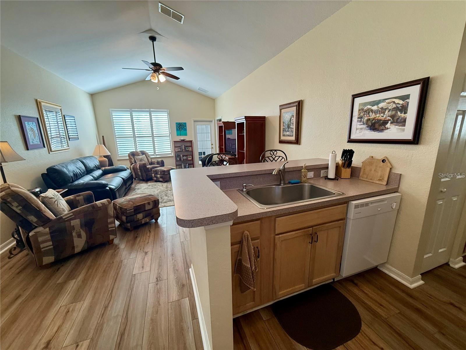 OAK RUN THE FOUNTAINS - Residential Lease