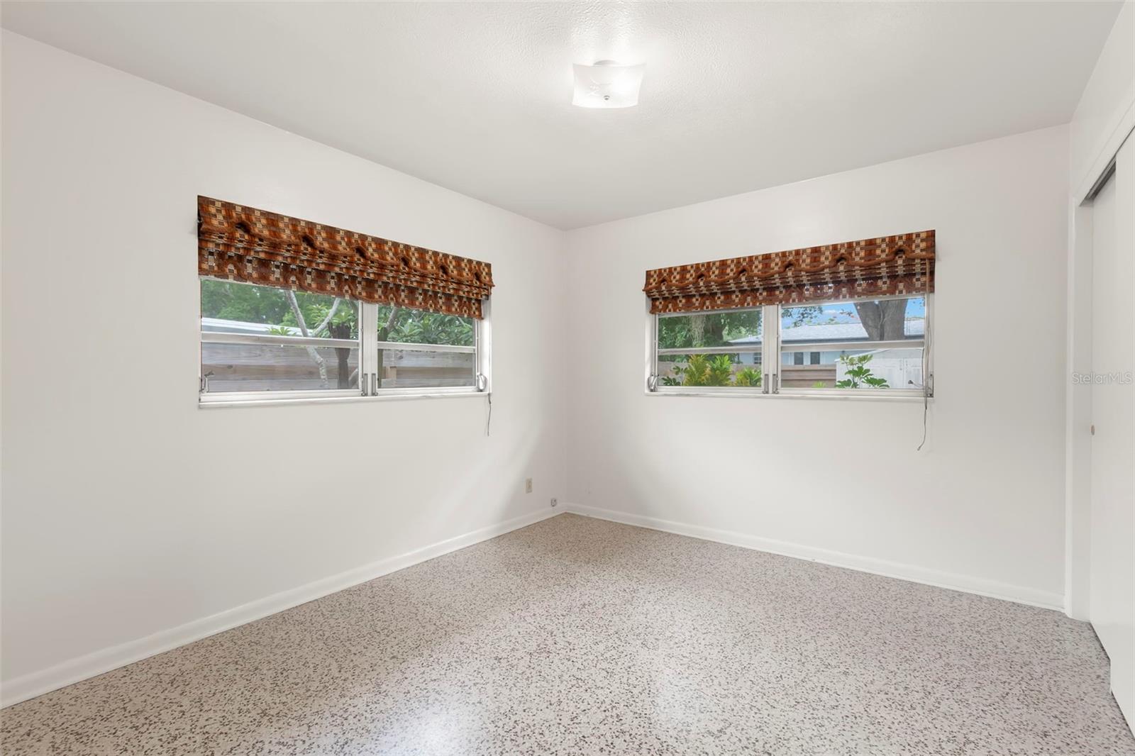 SUNSET PARK - Residential