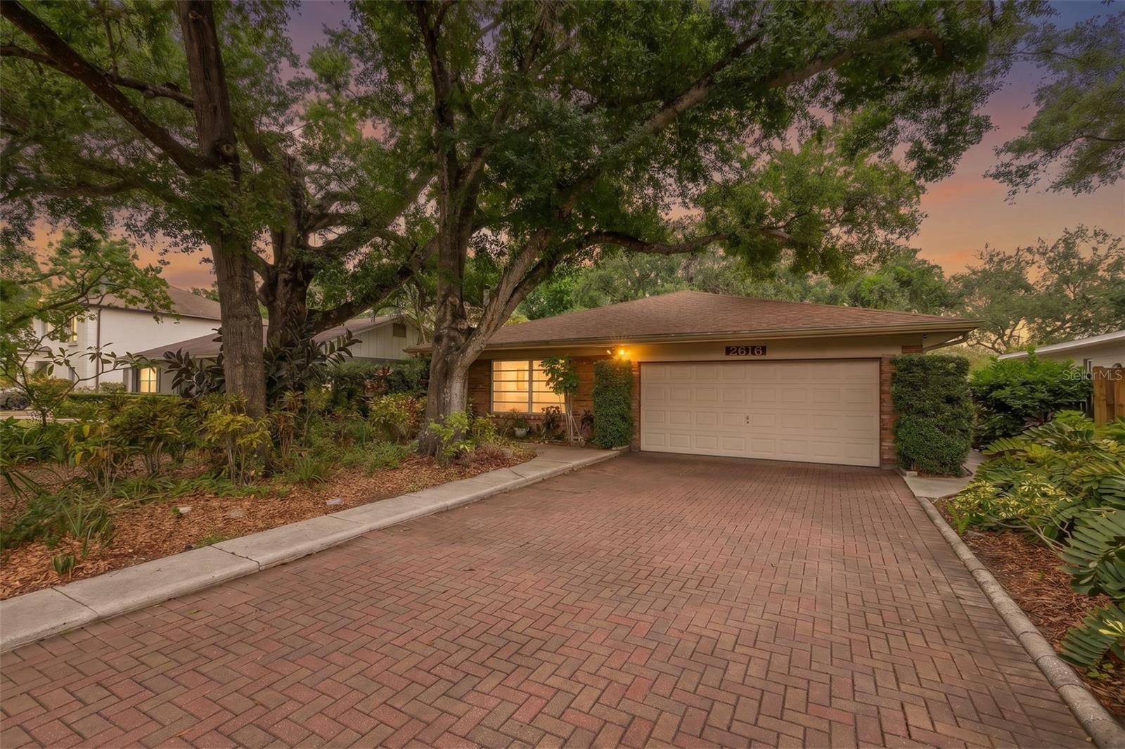 SUNSET PARK - Residential