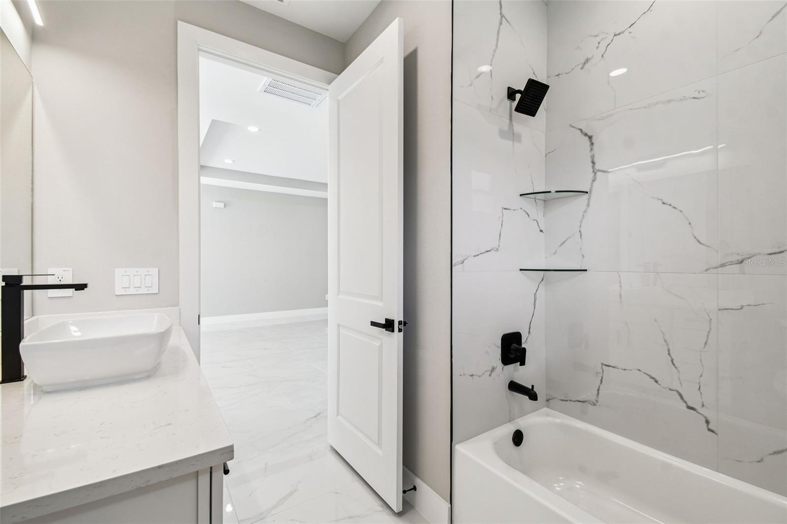 GARYS MRS T H ADD - Residential Lease