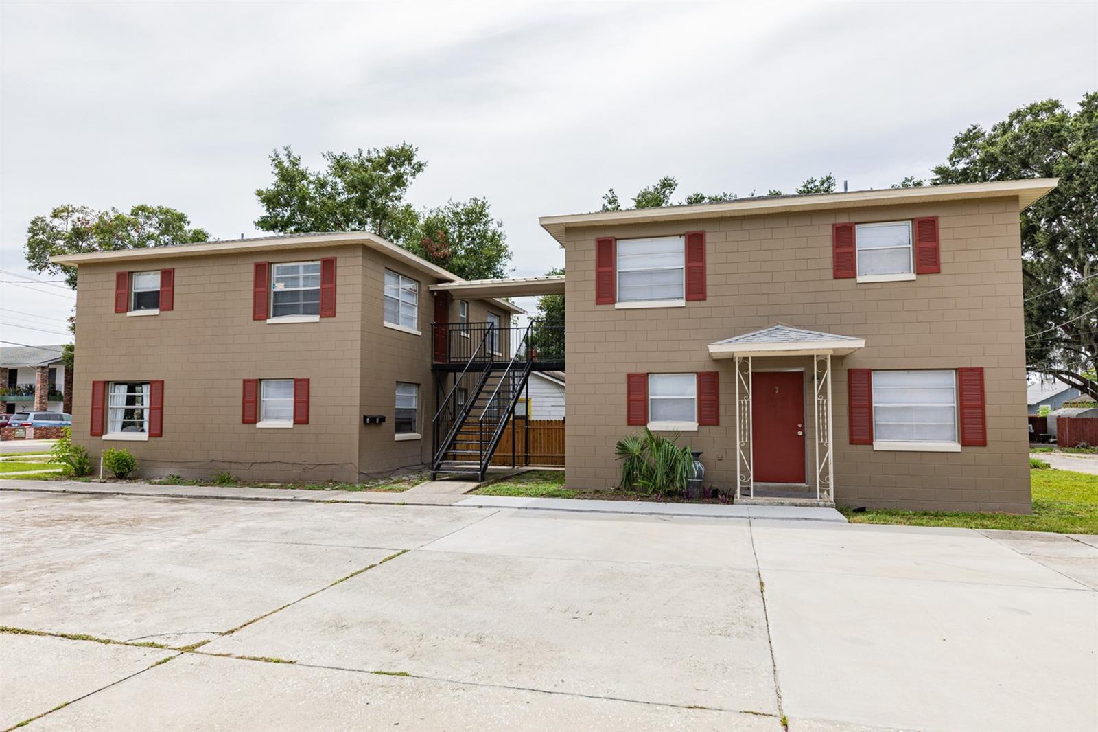 This fully renovated 2BR/1BA condominium has been tastefully updated and upgraded throughout. Conveniently located just steps from Winter Haven's beautiful historic downtown, this is a marvelous place to call home. Huge cabinets, granite counters, stainless appliances, luxury vinyl plank floors, and plenty of storage space! Long term leases available and pet friendly. Spacious bedrooms and walk-in closets. Pantry plus washer/dryer hookups. This unit will not last, schedule your showing today!