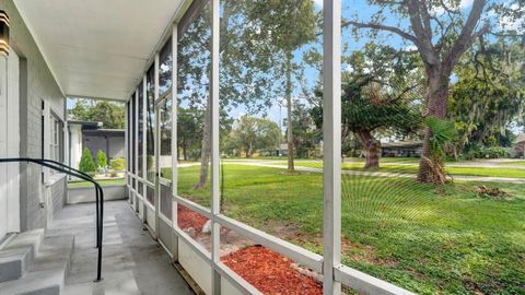 A home in SOUTH DAYTONA