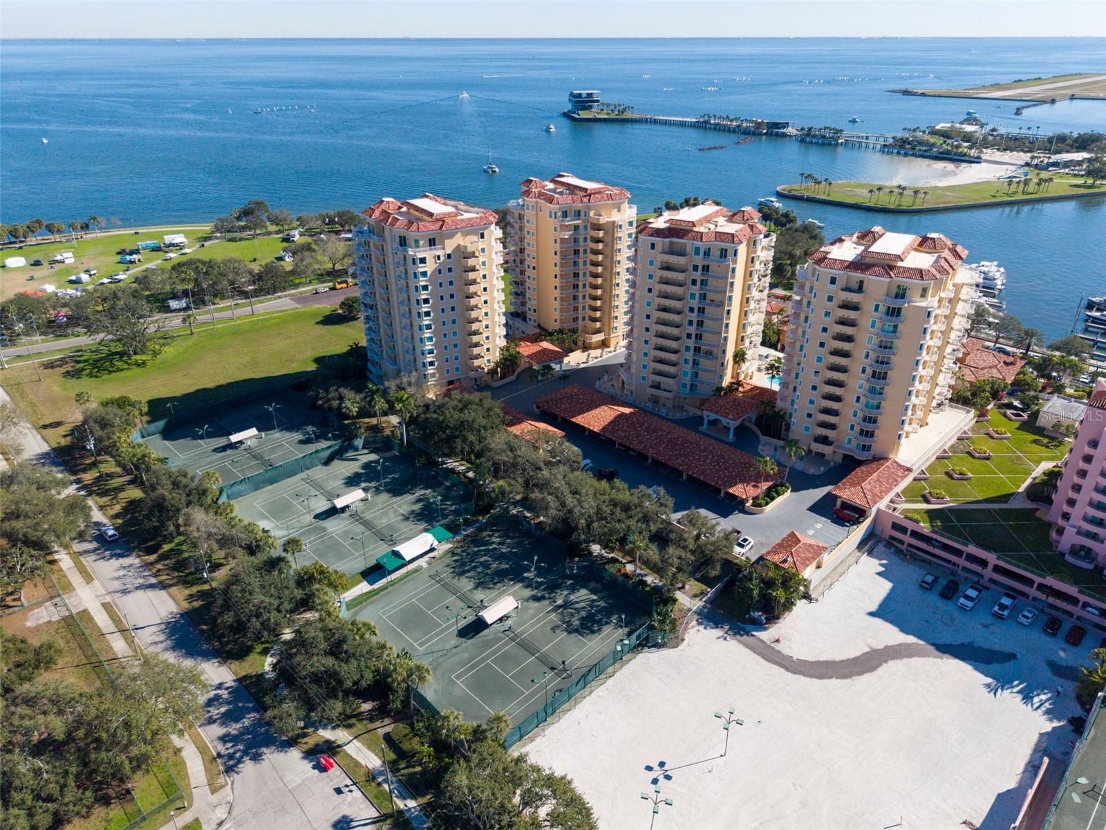 VINOY PLACE CONDO - Residential