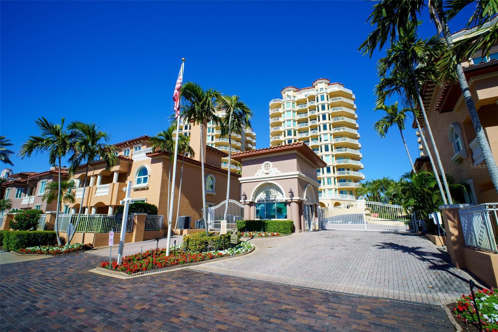 VINOY PLACE CONDO - Residential