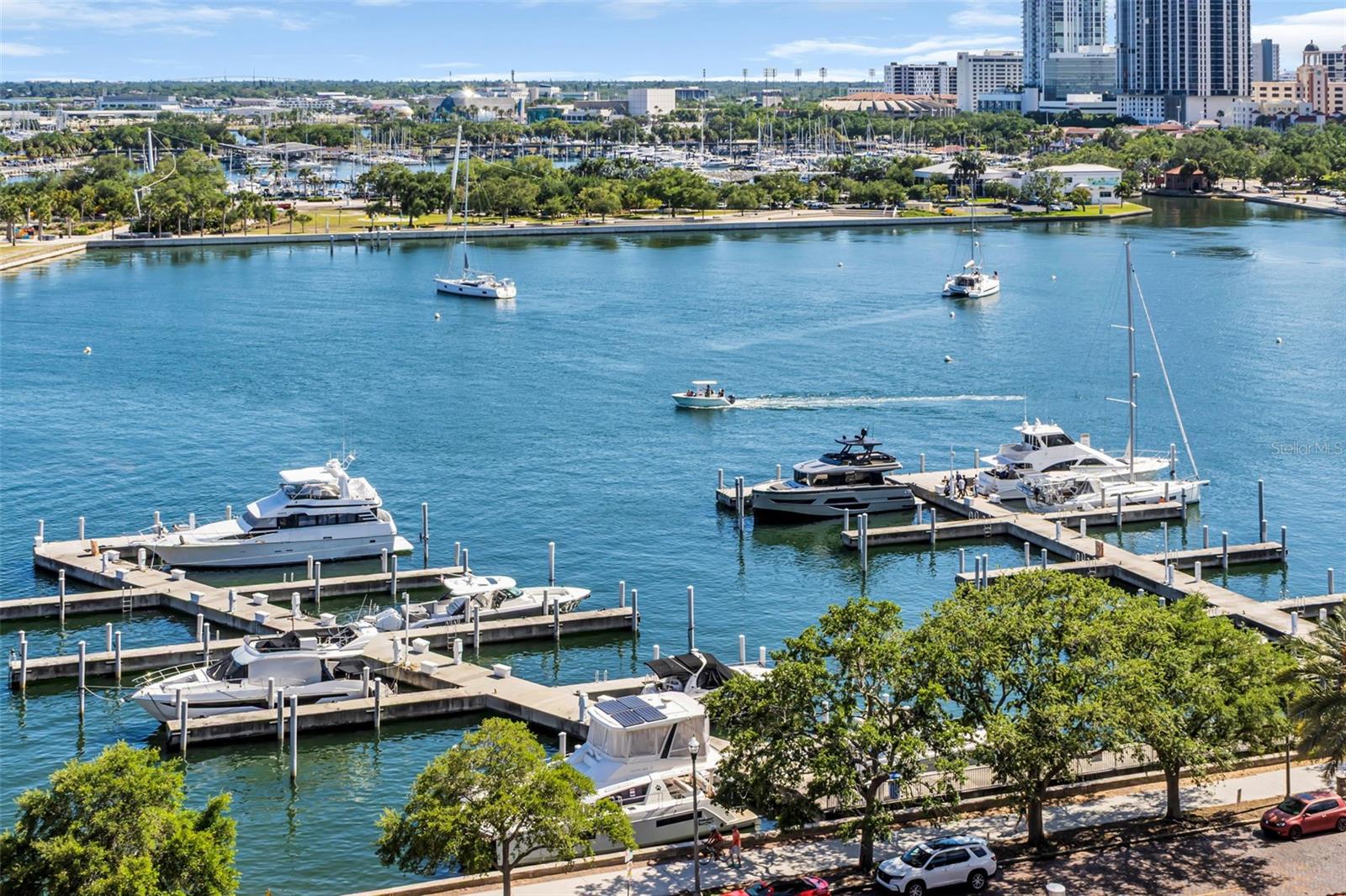VINOY PLACE CONDO - Residential