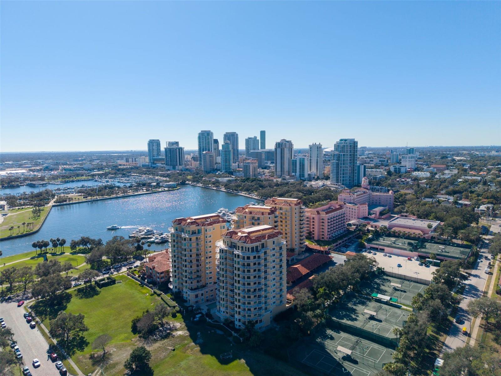 VINOY PLACE CONDO - Residential