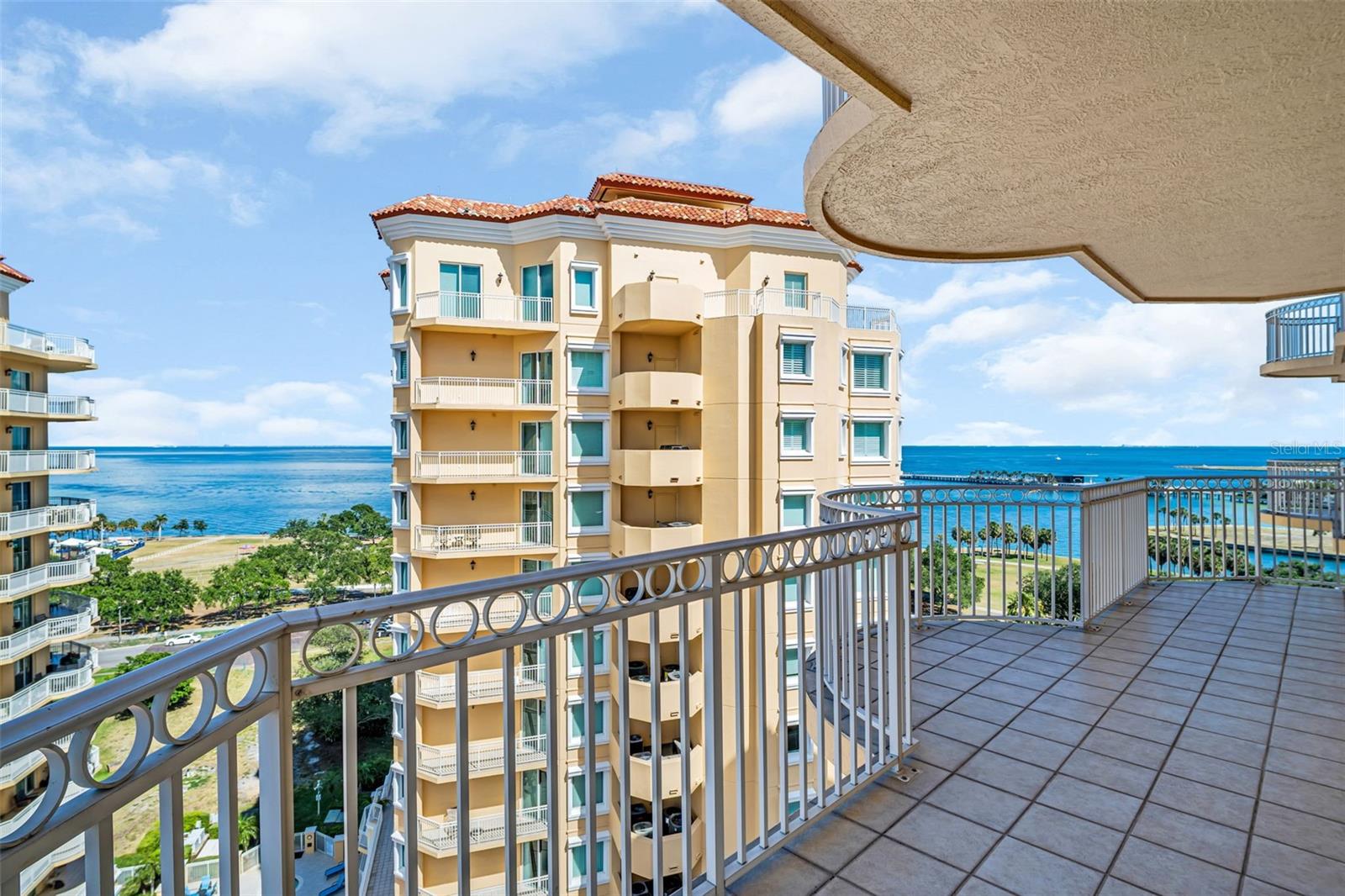 VINOY PLACE CONDO - Residential
