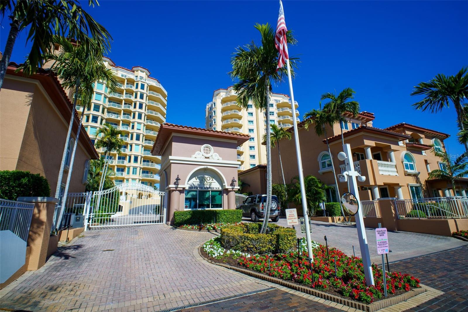 VINOY PLACE CONDO - Residential