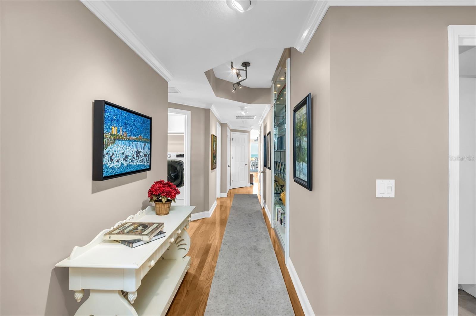 VINOY PLACE CONDO - Residential
