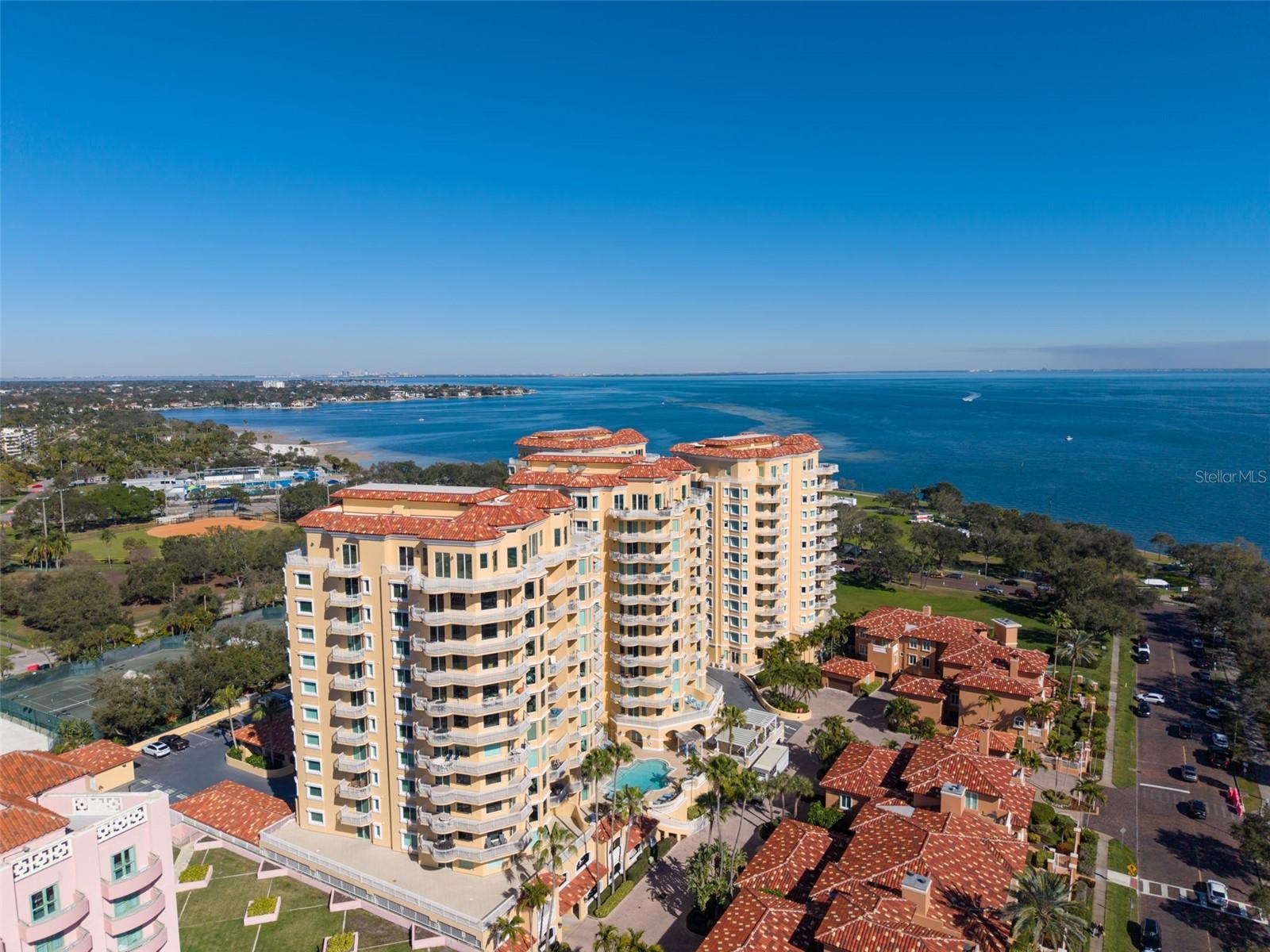VINOY PLACE CONDO - Residential