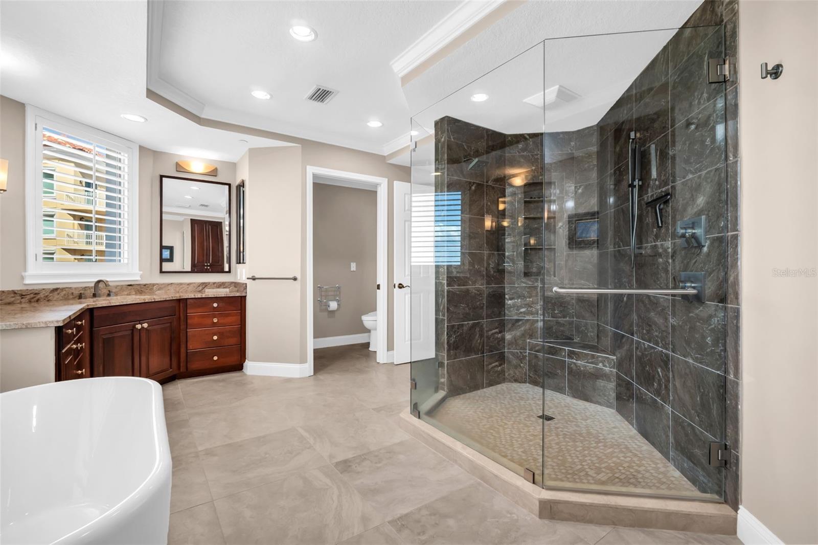 VINOY PLACE CONDO - Residential