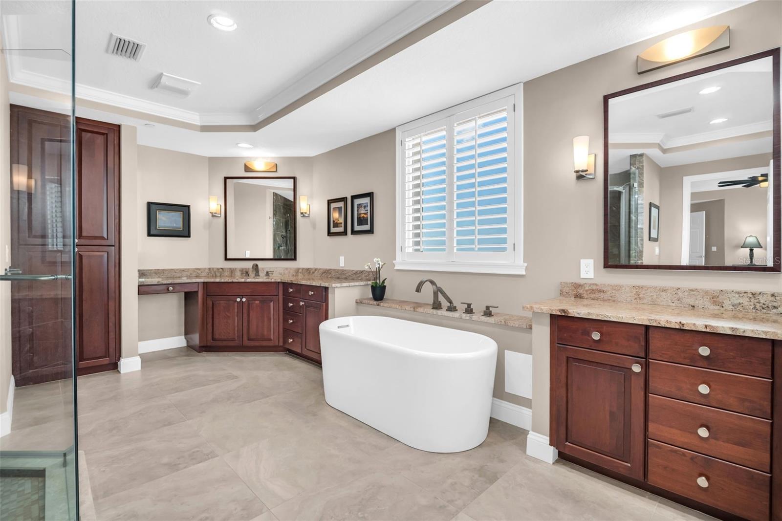 VINOY PLACE CONDO - Residential
