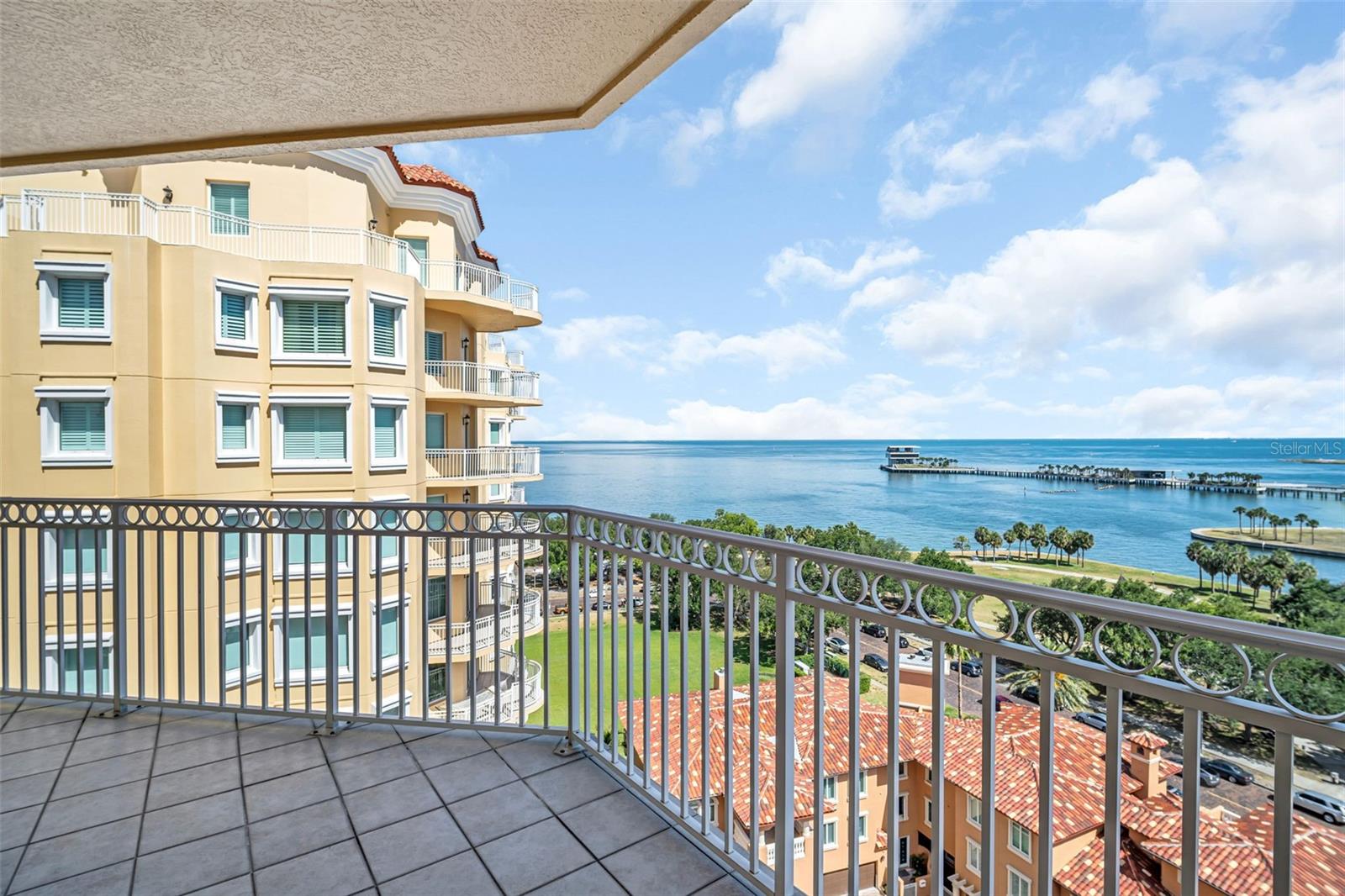 VINOY PLACE CONDO - Residential