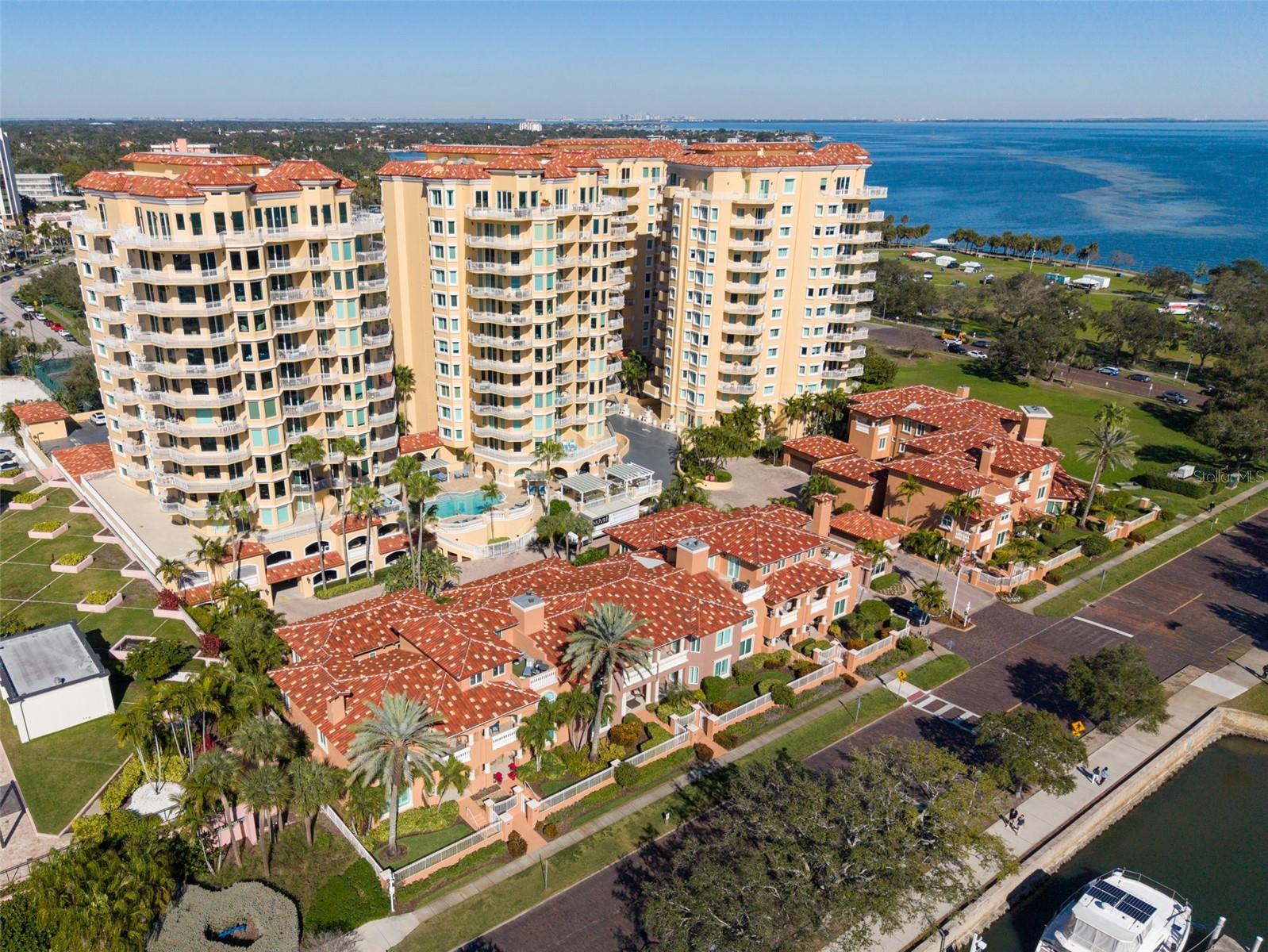 VINOY PLACE CONDO - Residential