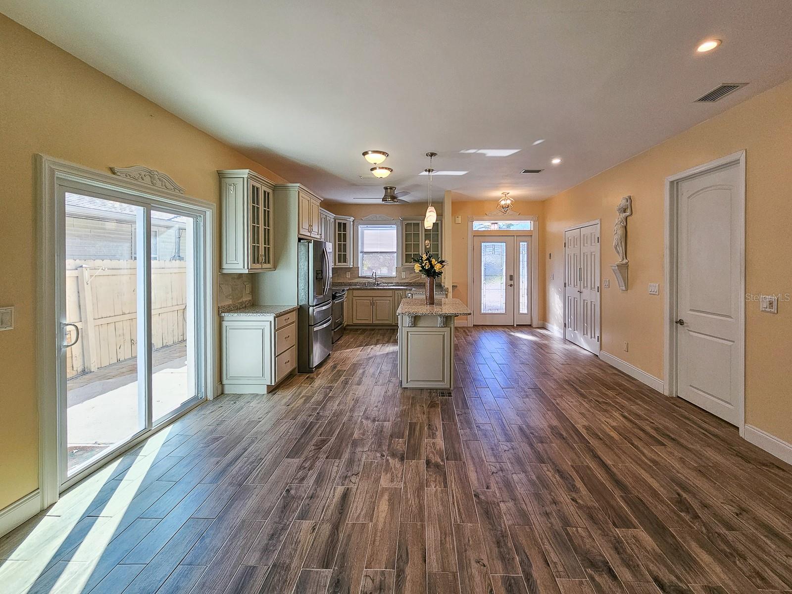 MASON & CARSWELLS HOLLY HILL - Residential