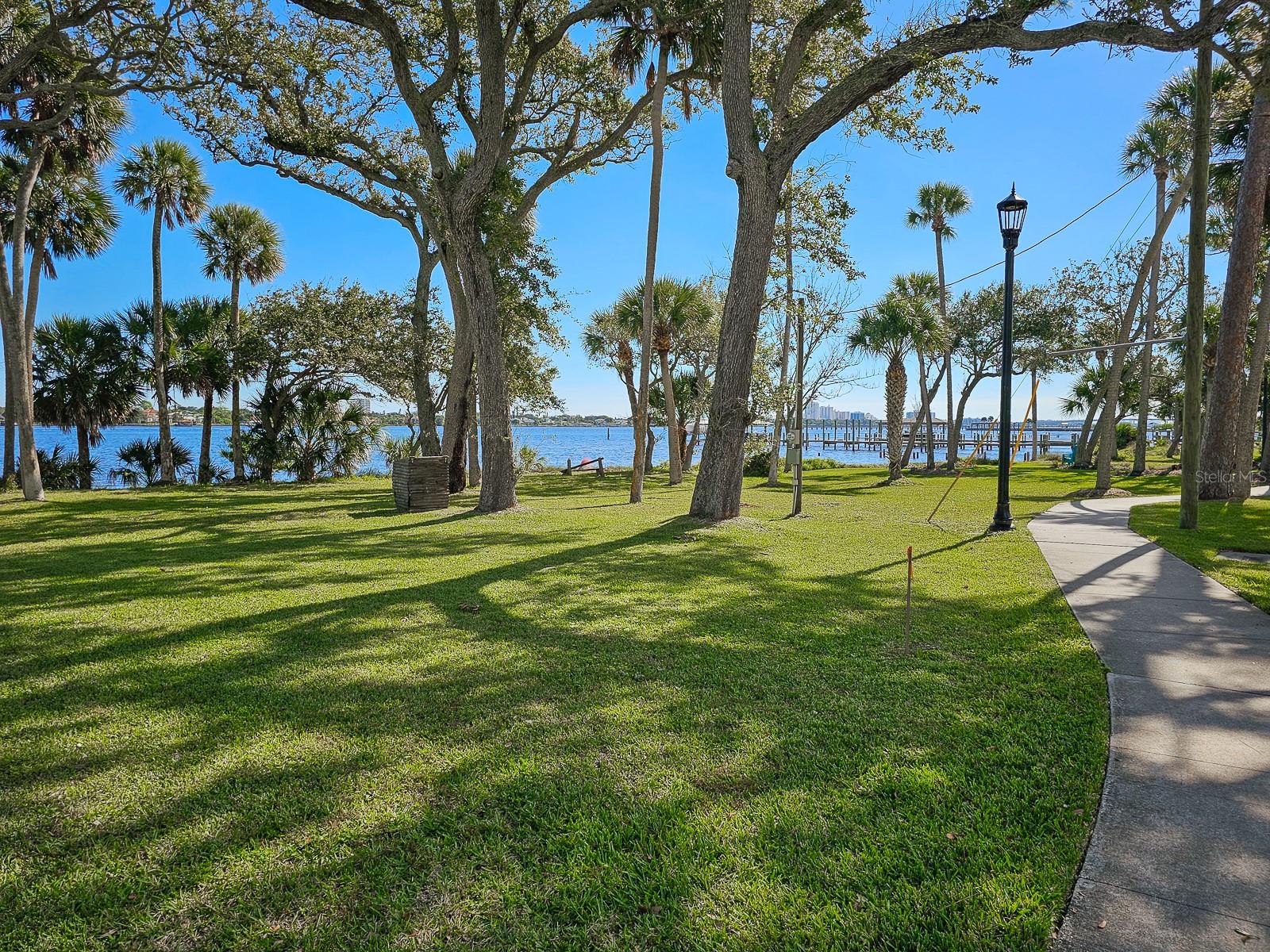 MASON & CARSWELLS HOLLY HILL - Residential