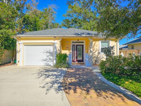 Photo of 120 7th Street, Daytona Beach, FL 32117 (MLS # FC313390)