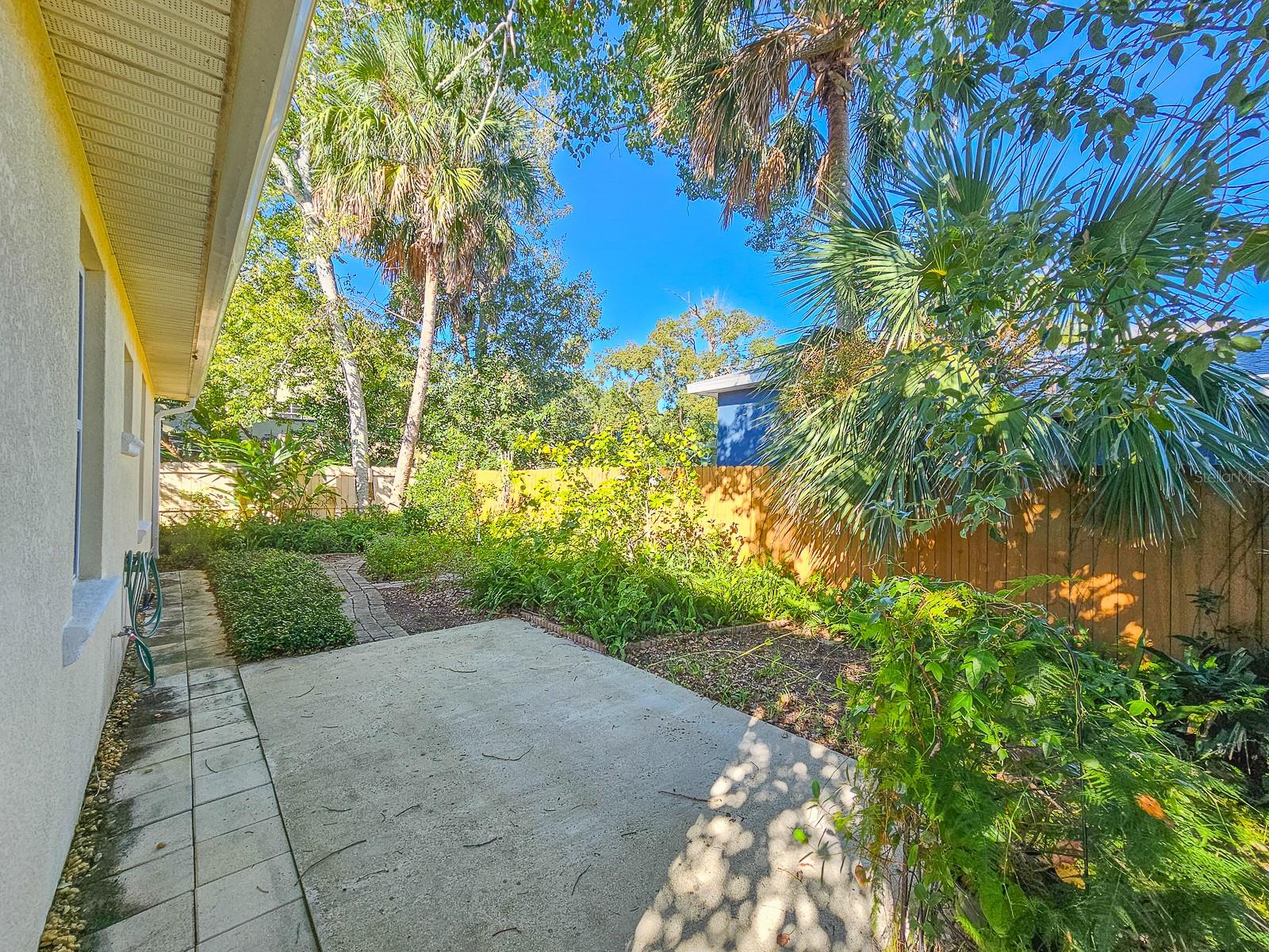 MASON & CARSWELLS HOLLY HILL - Residential