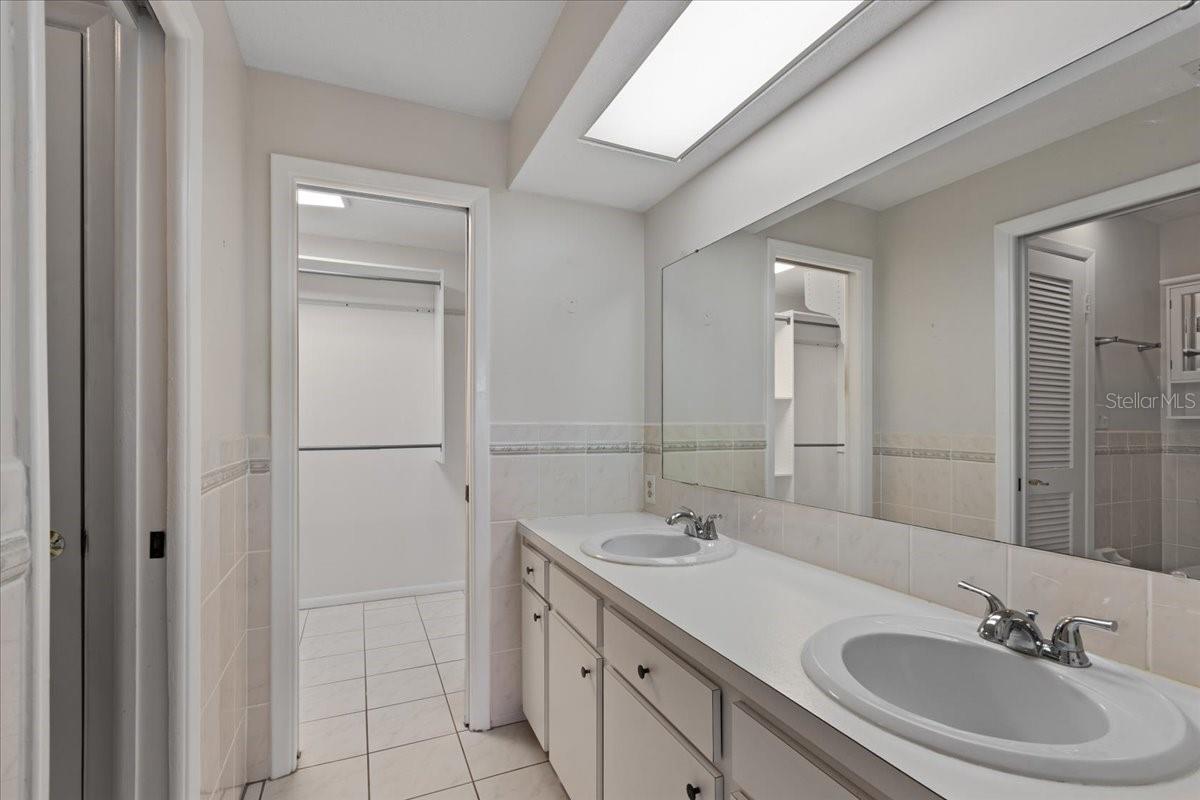 BAY VILLA CONDO - Residential