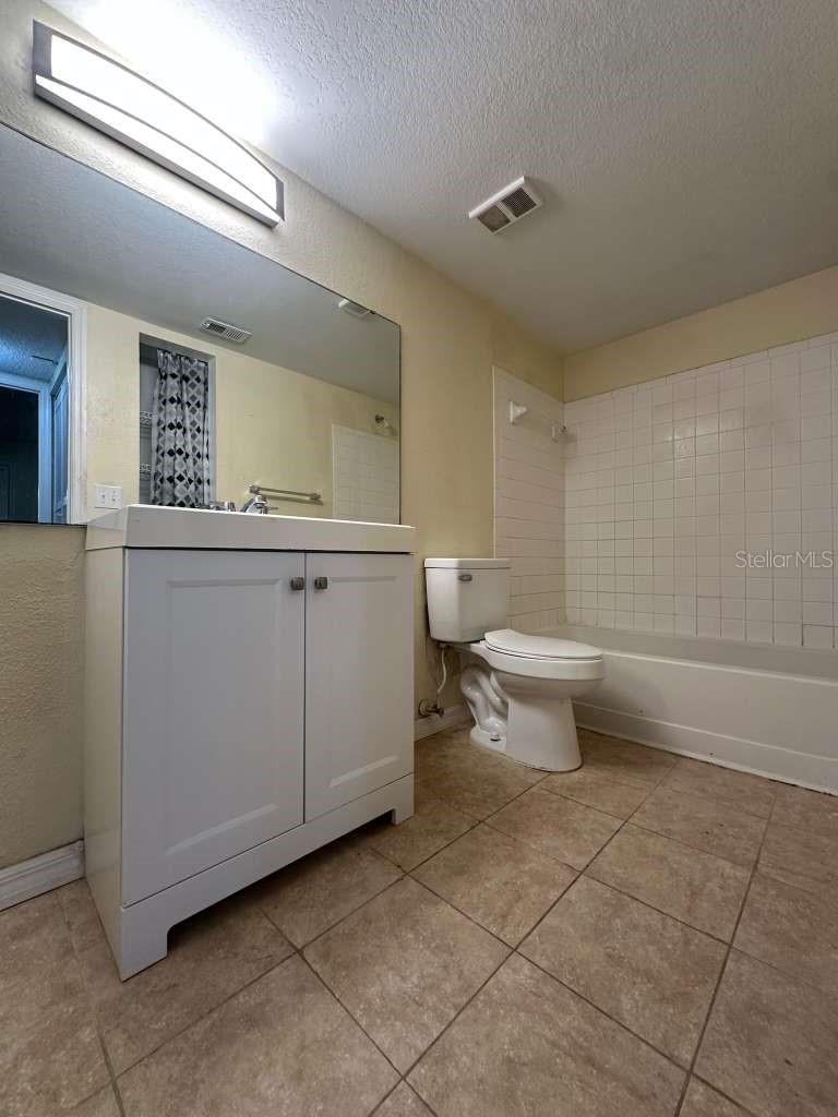 VENETIAN PLACE - Residential Lease