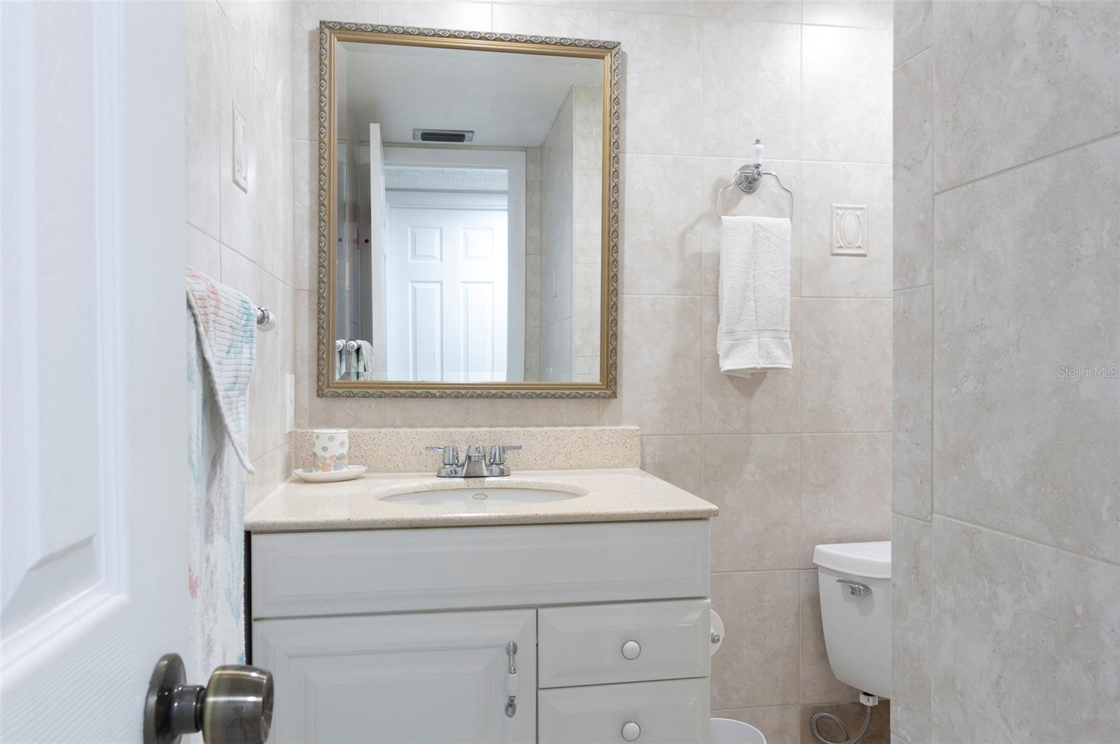 LANDMARK TOWERS 1 - Residential