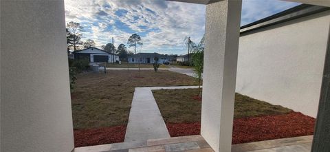 A home in DELAND