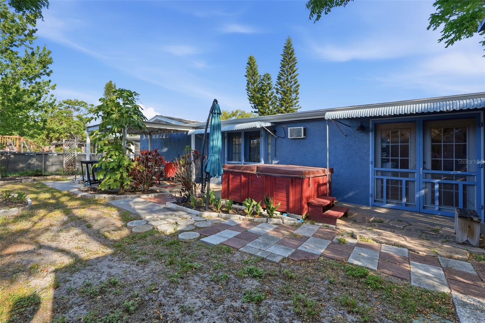 HOLIDAY LAKE ESTATES - Residential