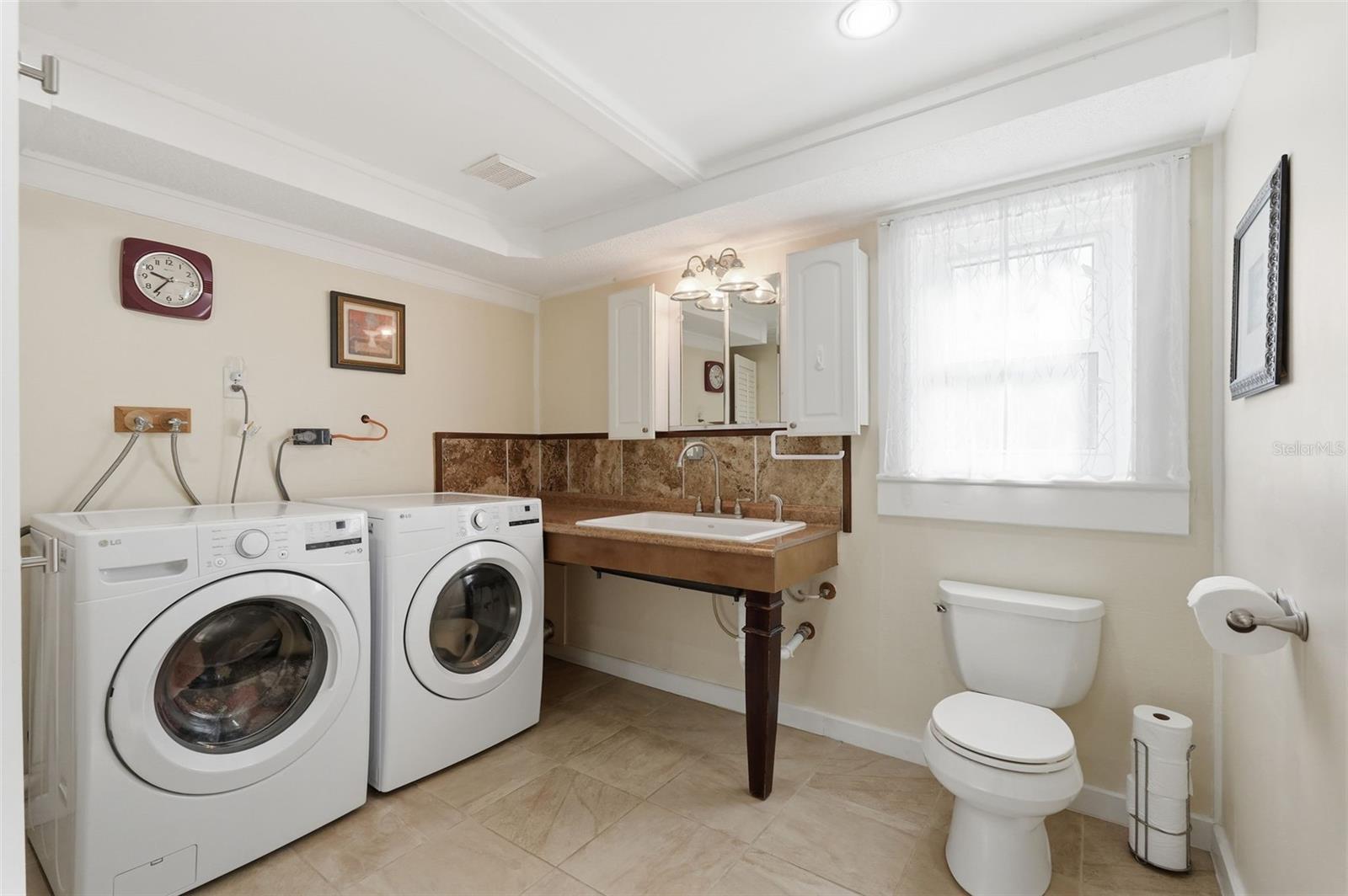 HOLIDAY LAKE ESTATES - Residential