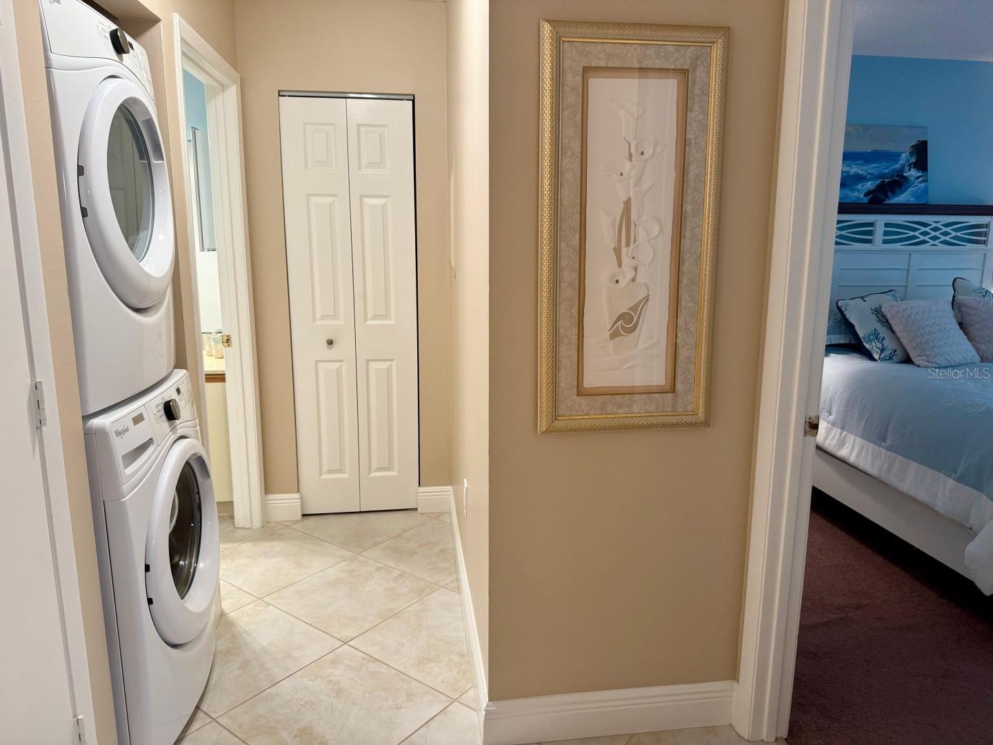 SHOREWALK BATH & TENNIS CLUB 17 - Residential